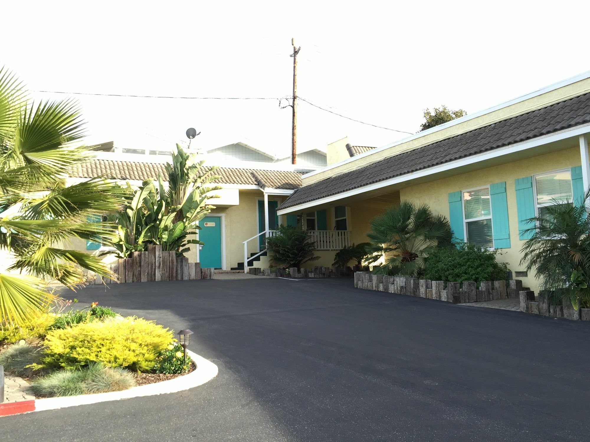 Beach Bungalow Inn And Suites Morro Bay Exterior photo