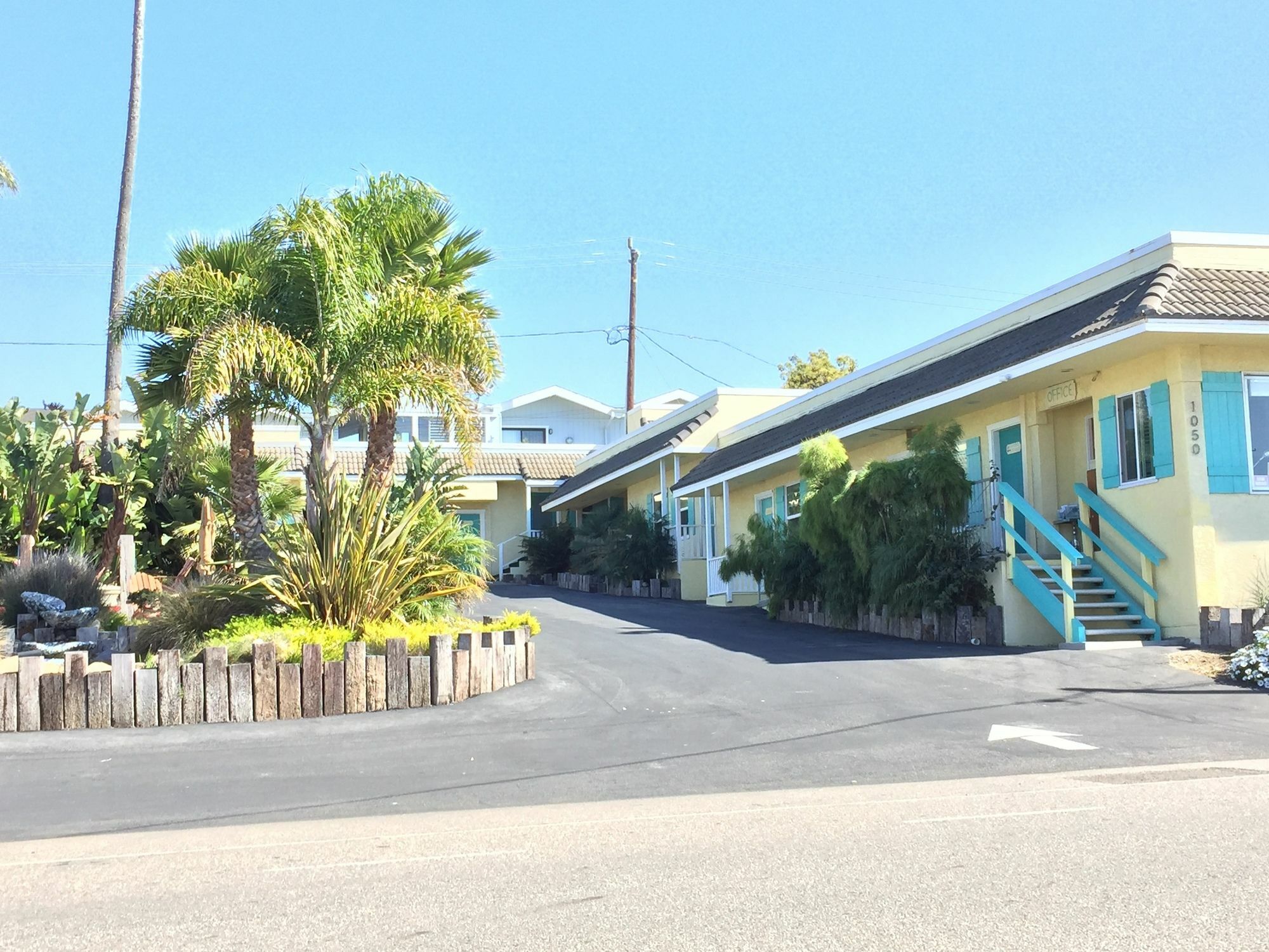 Beach Bungalow Inn And Suites Morro Bay Exterior photo