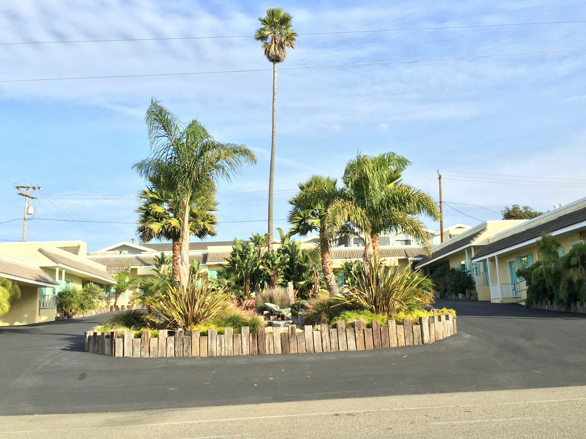 Beach Bungalow Inn And Suites Morro Bay Exterior photo